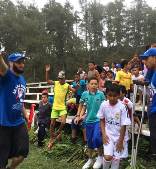 LaLigaPequena_3-30-16 Afternoon Camp - To the Field